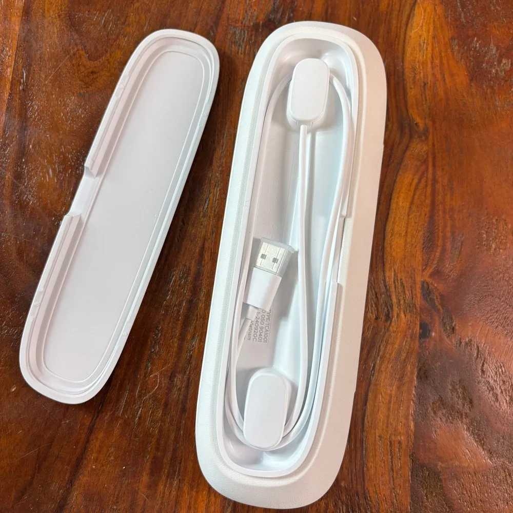 Philips Sonicare White USB Charging Travel Case TCA1001 for Electric Toothbrush‎